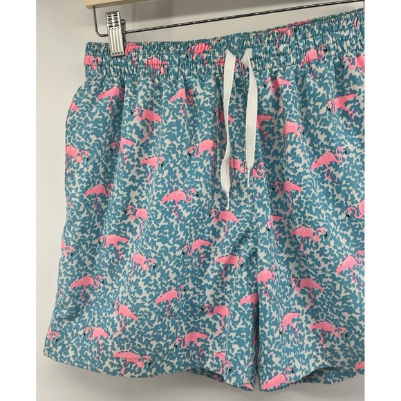 Chubbies Swim Trunks Mens Large 5.5 Lined Pink Flamingos Bright Blue AOP - Picture 3 of 6